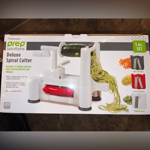 NIB Deluxe Veggie Spiral Cutter for Healthy Pasta - Picture 5 of 5